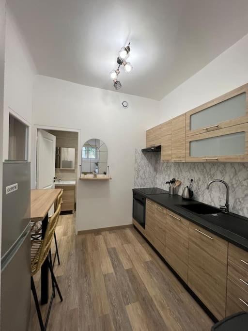 Tres Bel Appartement Neuf Avignon Buitenkant foto
